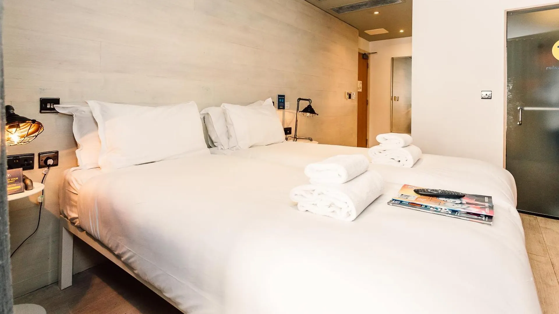 Stay Central Hotel Edinburgh 3*,